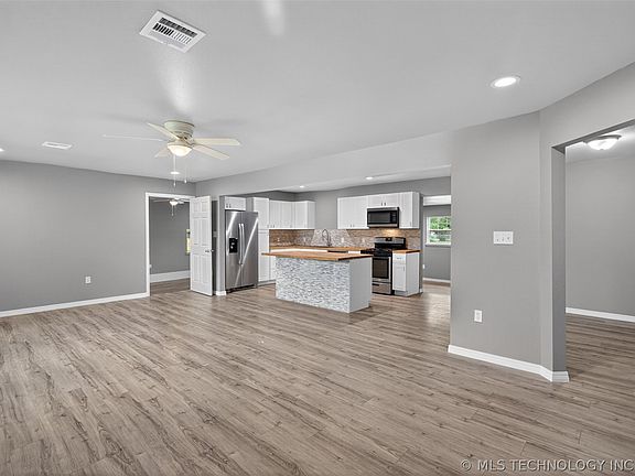 5th image of 703 N Saltwell St