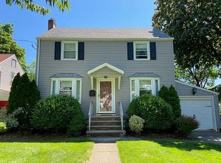 37 Philips St, Bloomfield, NJ 07003