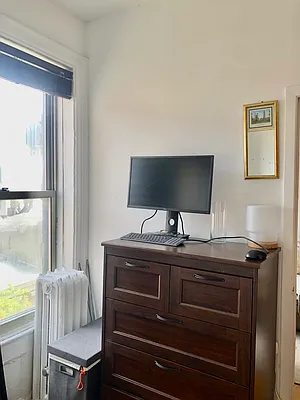 Rented by LJ Sloane Management | media 45