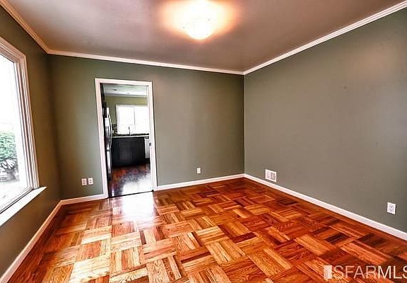 5th image of 167 Middlefield Dr