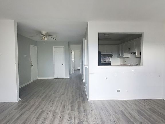 3rd image of 4125 Jennifer Ln #3B