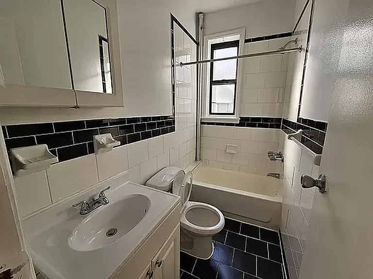188 Parkside Ave #B2E — Photo 5