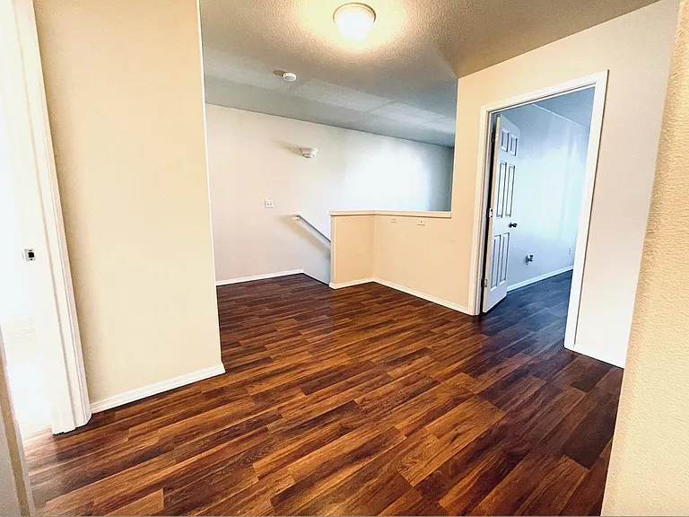4256 SE Russell St — Photo 8