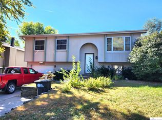 12975 Redman Cir, Omaha, NE 68164