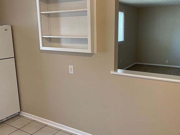 4th image of 1926 S 55th St APT 2