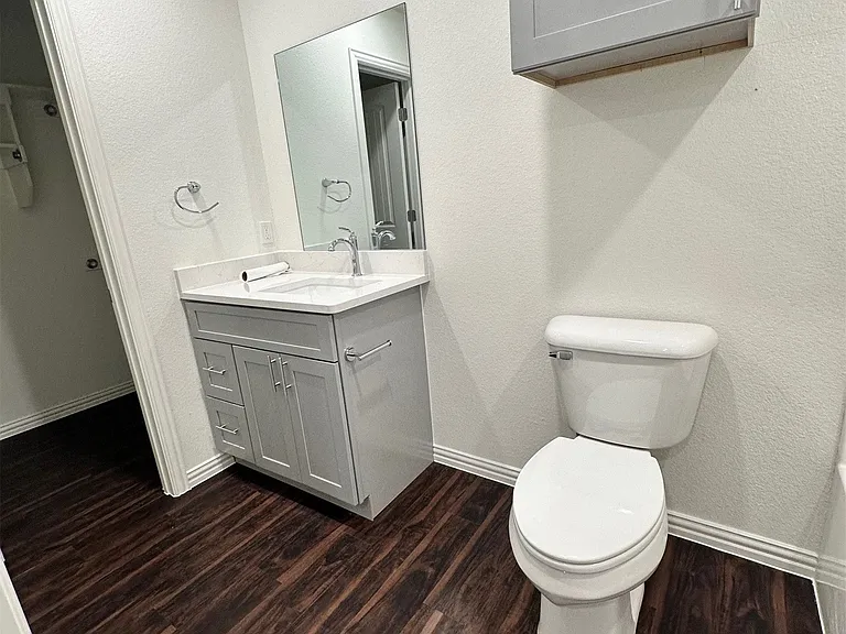 203 E Mulberry St — Photo 10