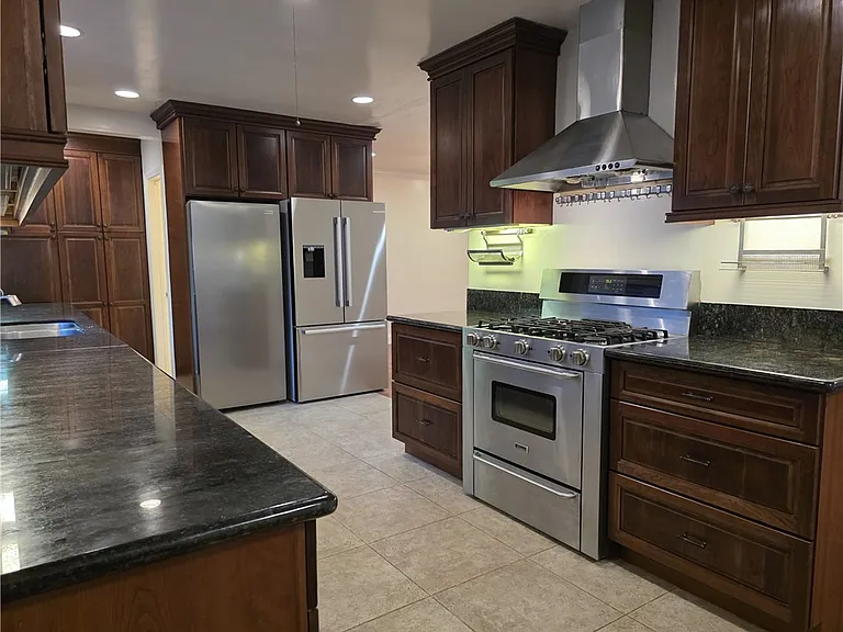 6234 Rowland Ave — Photo 6