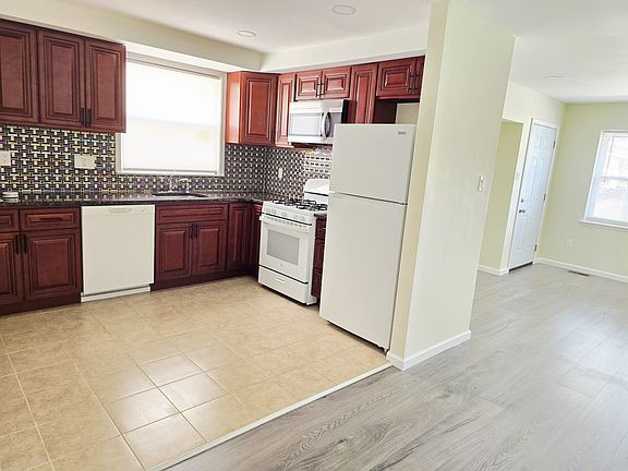 4th image of 1630 Napfle Ave Floor 1