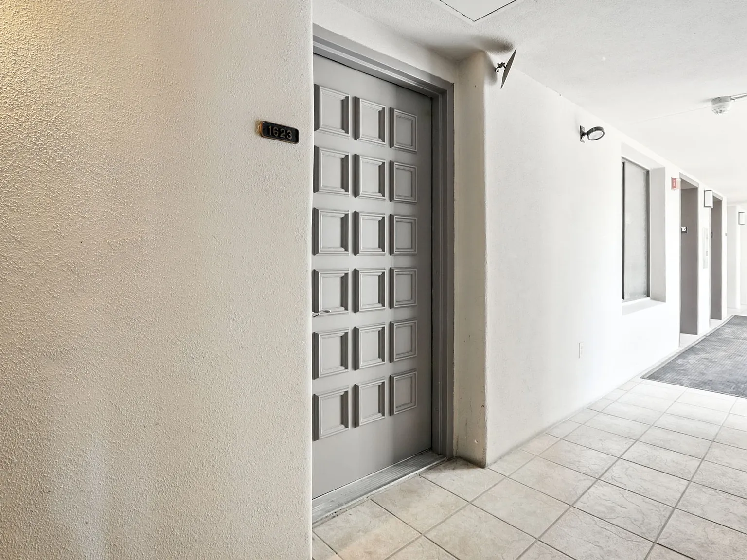 2 bed, 1332 sqft, $2,300 — Photo 2