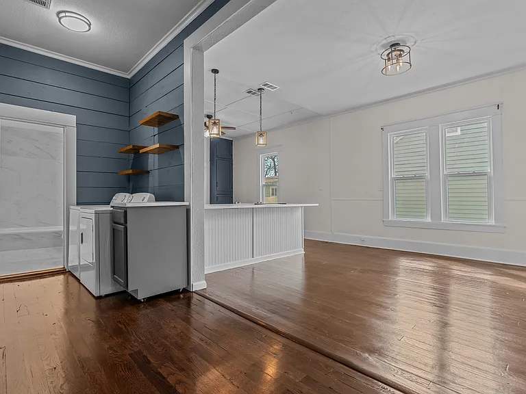 718 W Monterey St — Photo 14
