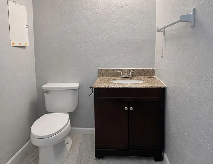 424 Cactus Cir — Photo 11