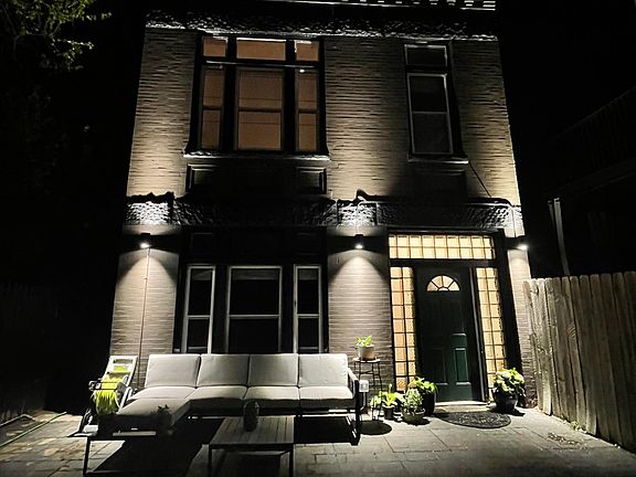 3rd image of 1514 N Maplewood Ave
