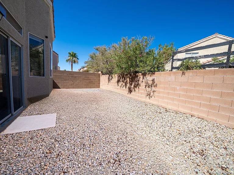 9588 Ensworth St — Photo 16