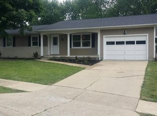 4697 E Willowbrook Ln, Decatur, IL 62521