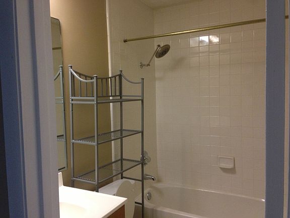 2nd image of 117 Foxhill Dr