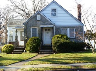 1 Stager St, Nutley, NJ 07110