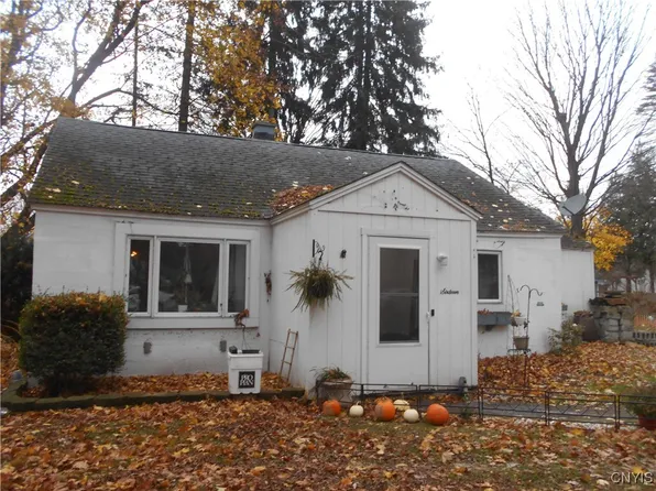16 Willow Ave, Cortland, NY 13045