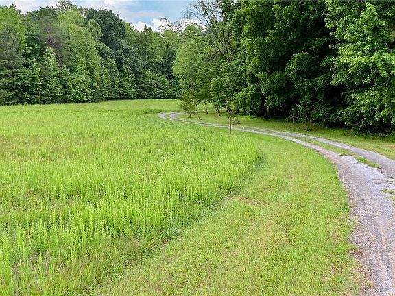 2nd image of 631 Rocky Bottom Rd