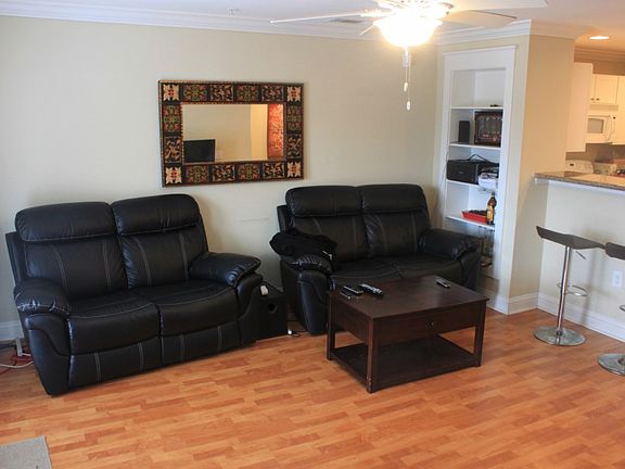 3rd image of 1725 Harvey Mitchell Pkwy S APT 225