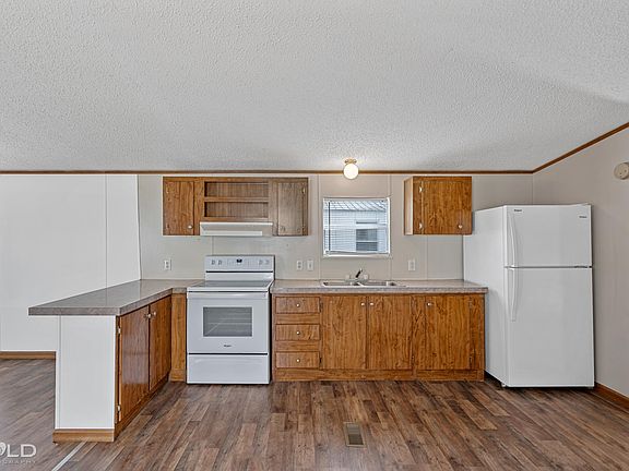 5th image of 9110 Linwood Ave #57