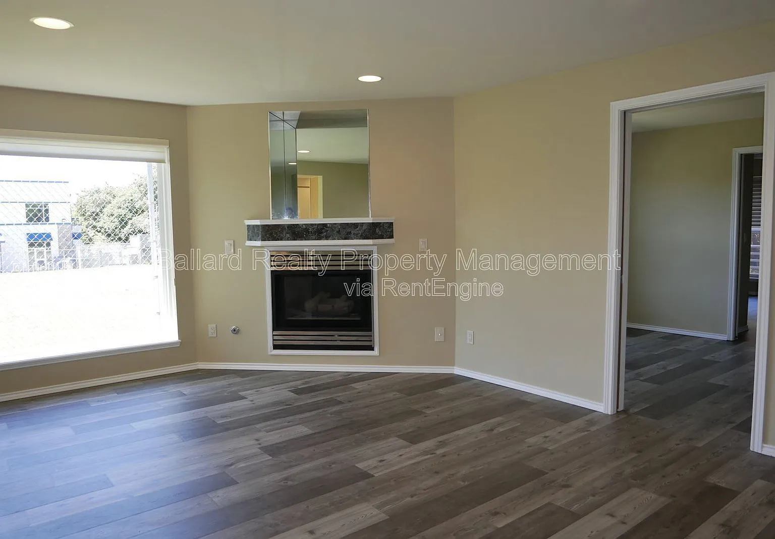 2 bed, 2.0 bath, 1800 sqft, $3,450 — Photo 4