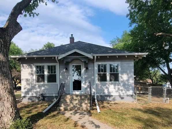 1730 N Nebraska Ave, York, NE 68467