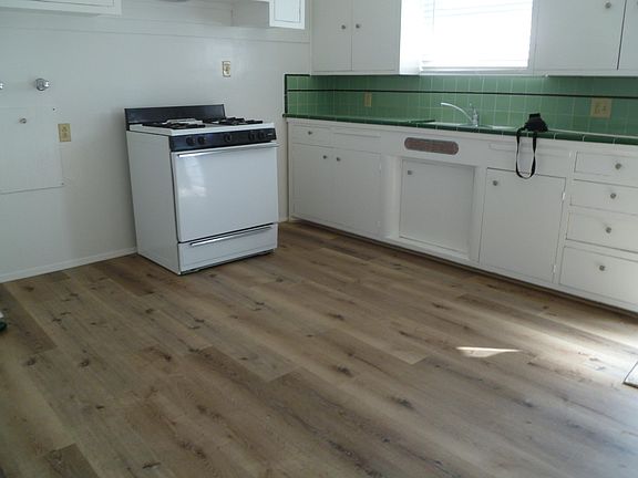 5th image of 108 College Dr