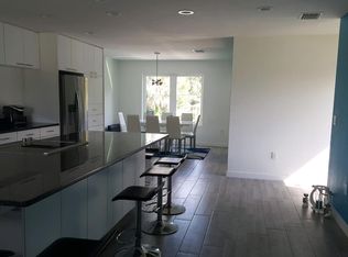 1433 SE 4th Ave, Crystal River, FL 34429