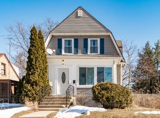 839 Cedar Ave, Elgin, IL 60120