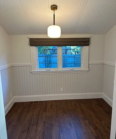 220 Throckmorton Ave — Photo 29