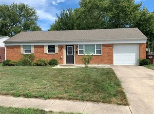 325 Lutz Dr, Englewood, OH