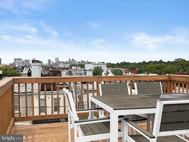 606 S Robinson St — Photo 3