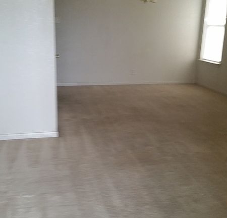 3rd image of 4416 Acorn Creek Trl