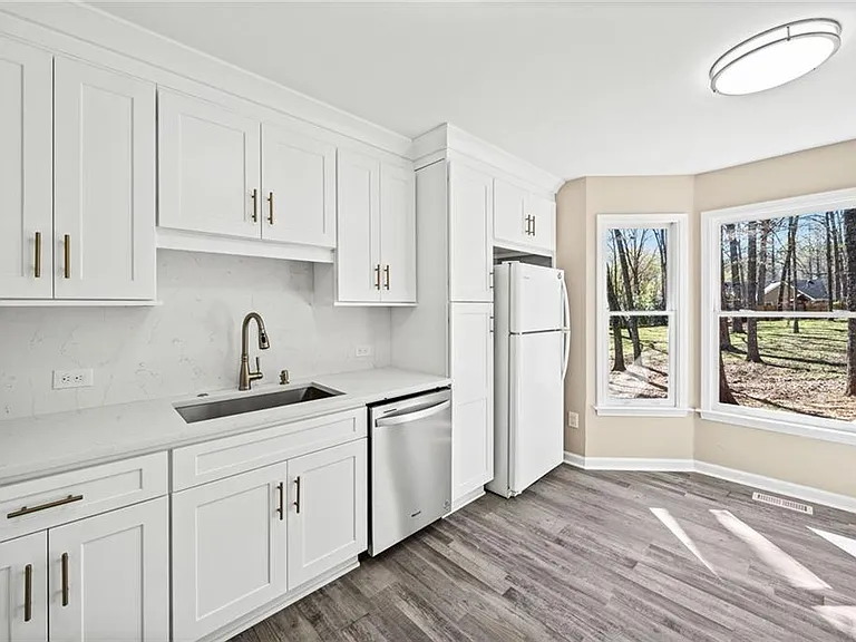 228 Hawkins Farm Cir — Photo 17