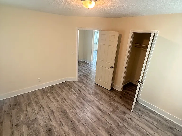 209 Highland Ave — Photo 11