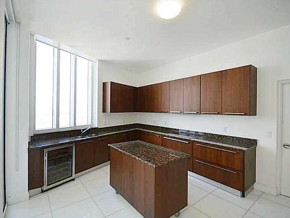 3rd image of 15811 Collins Ave APT 4204
