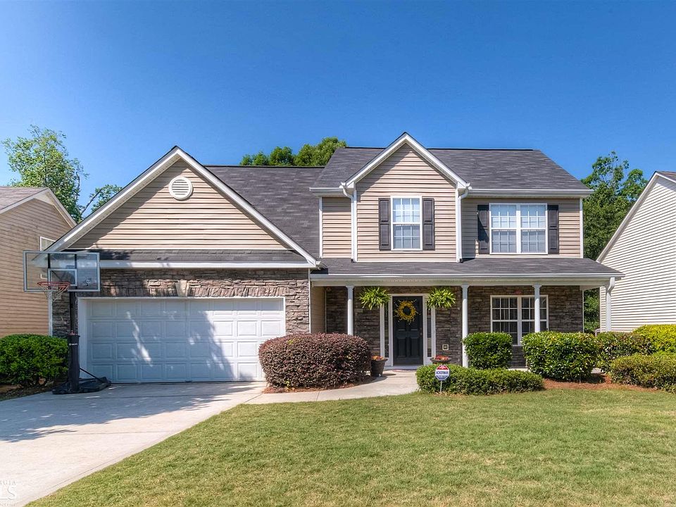 1st image of 70 Lake Valley Dr