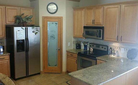 3rd image of 3716 Mossbrook Dr
