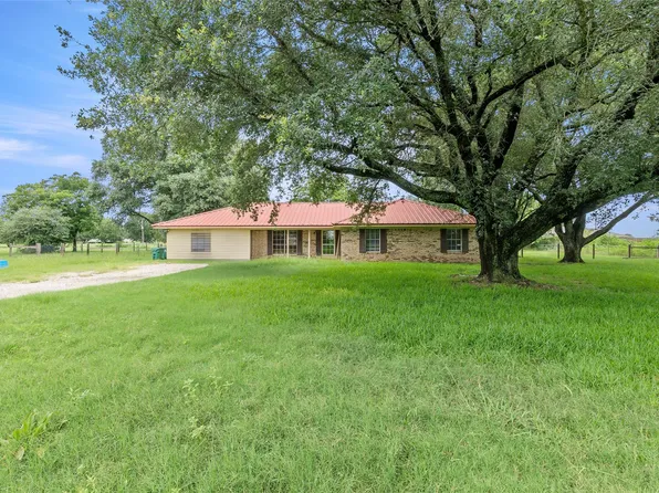 970 Martin Rd, Madisonville, TX 77864