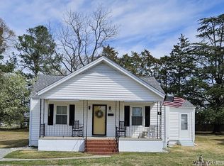 708 E 12th St, Roanoke Rapids, NC 27870