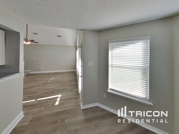 4th image of 5115 Whitehaven Dr