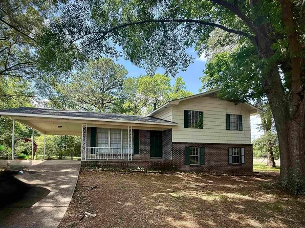 2800 Emerald Ave, Bessemer, AL 35023