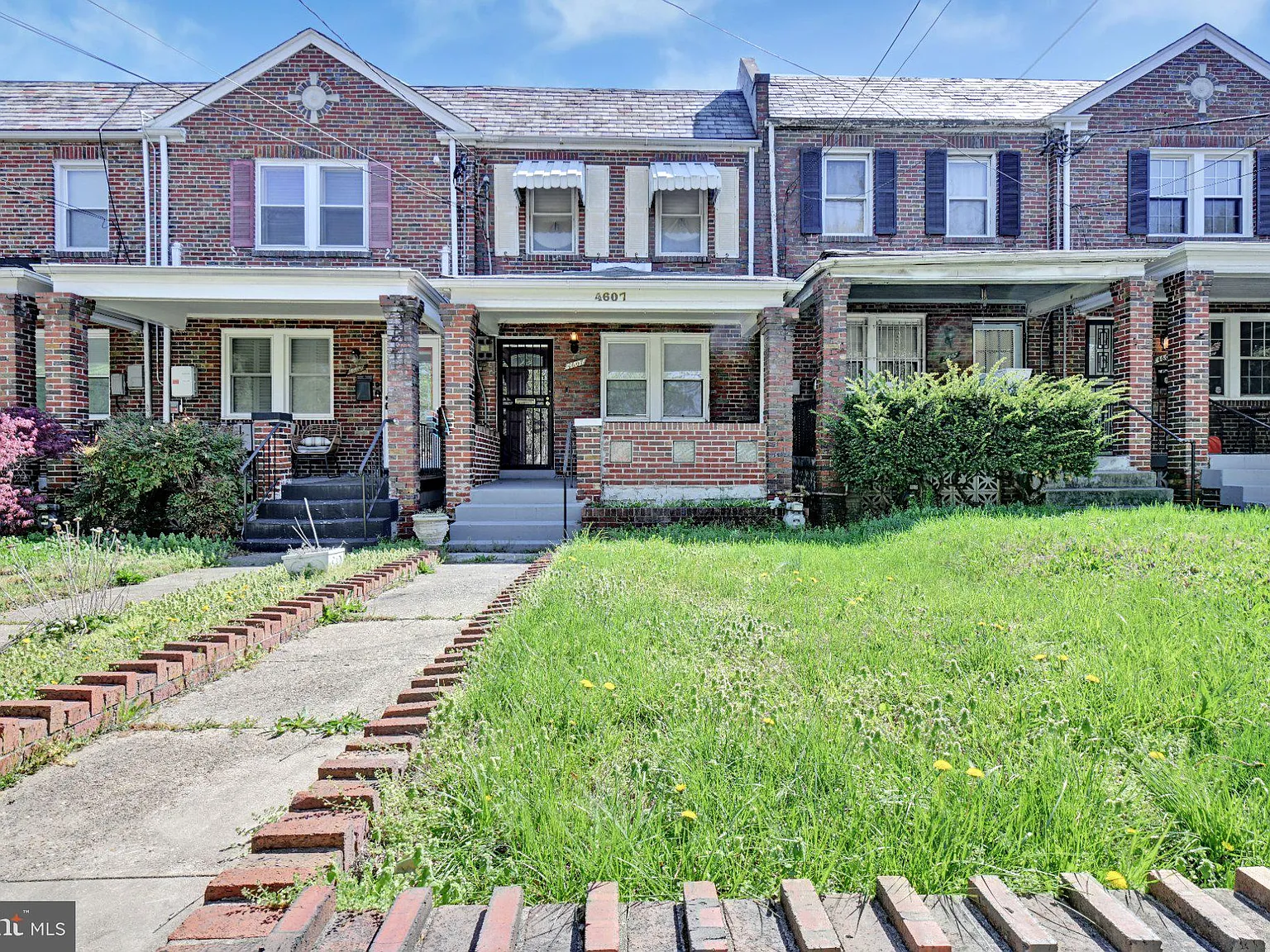 3 bed, 1.5 bath, 1536 sqft, $2,975 — Photo 1