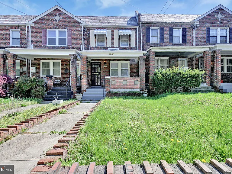4607 N Capitol St NE — Photo 1