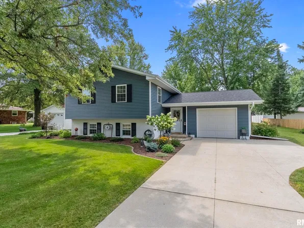 401 W 2nd St, Atkinson, IL 61235