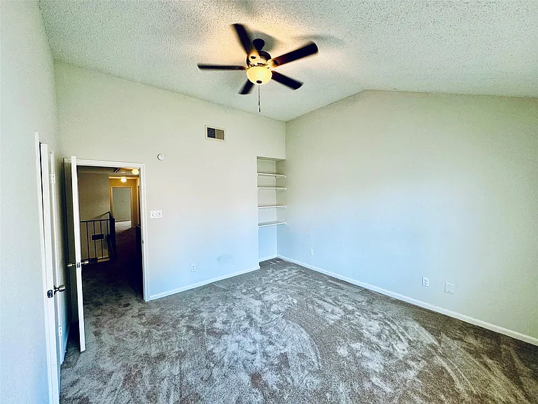 5810 Twisted Pine Ct #C — Photo 11