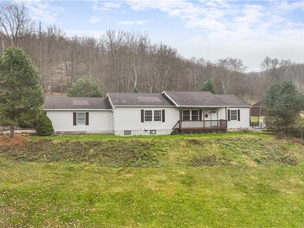 3779 River Rd, Ellwood City, PA 16117