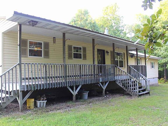 2nd image of 82 Emerald Ln