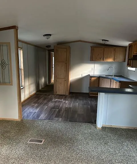 700 Beck Rd #B — Photo 3
