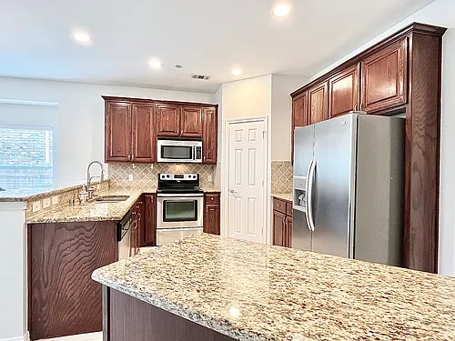 2204 Paige Ct Photo 1